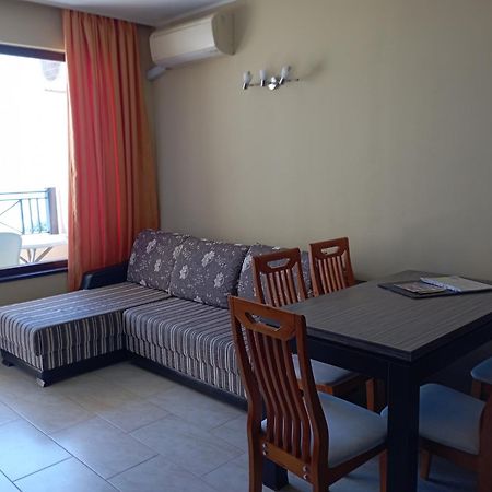 Golden Sands Rentals Apartments ภายนอก รูปภาพ