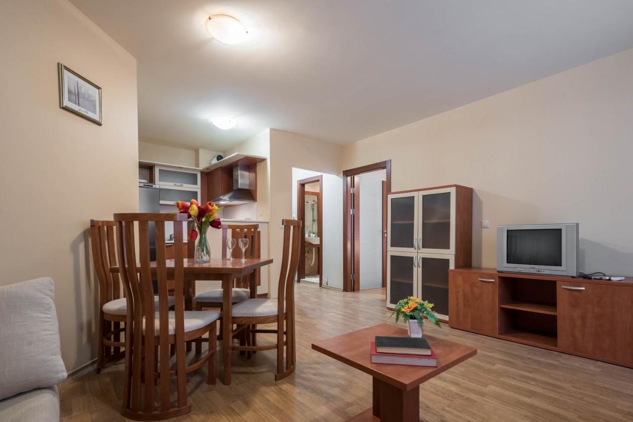 Golden Sands Rentals Apartments ภายนอก รูปภาพ