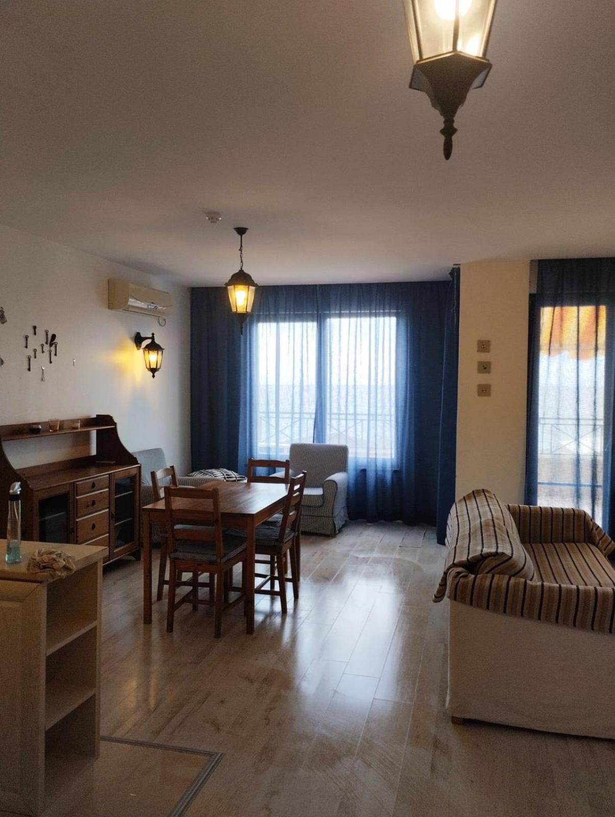 Golden Sands Rentals Apartments ภายนอก รูปภาพ