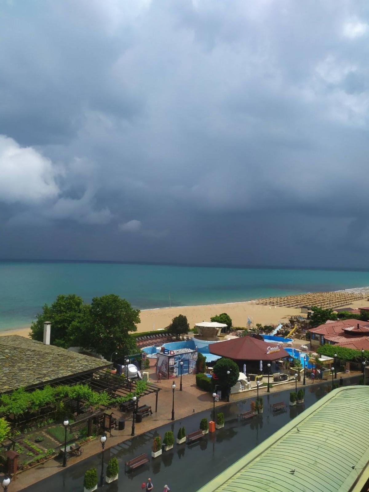 Golden Sands Rentals Apartments ภายนอก รูปภาพ