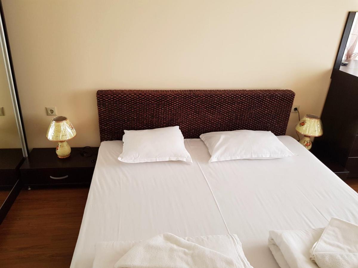 Golden Sands Rentals Apartments ภายนอก รูปภาพ